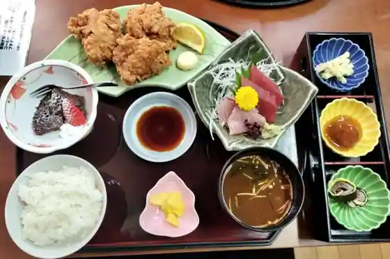麦