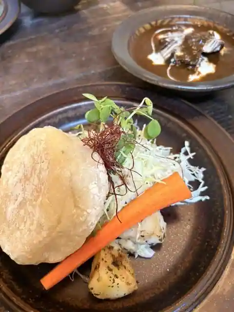 カフェ シロイロ
