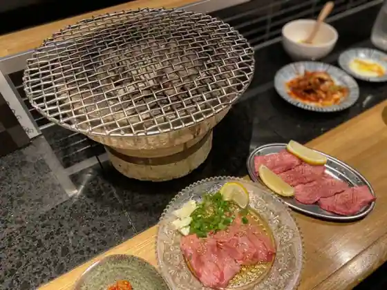Nidaime Genkotsu Sumibi Yakiniku Hon
