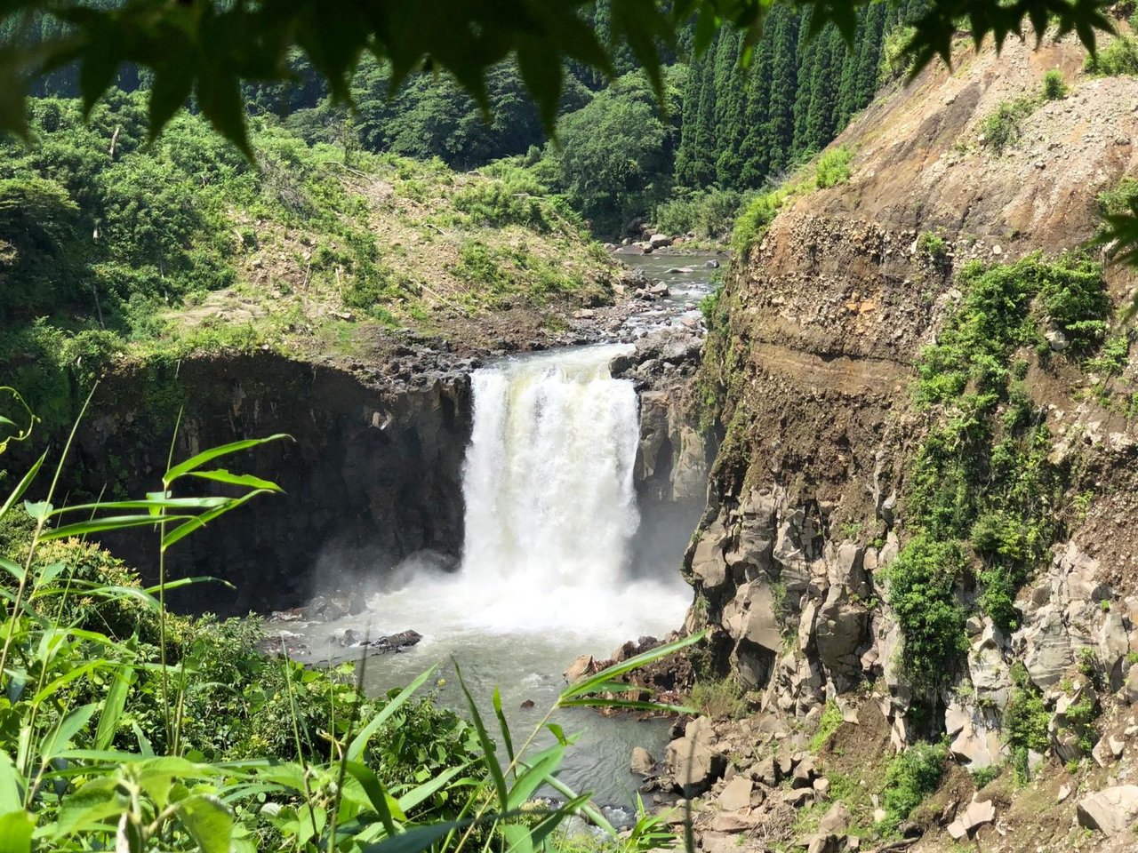 Ayugaeri Falls