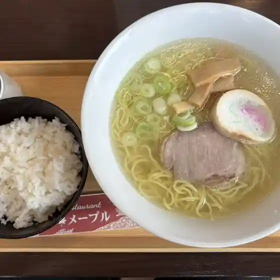 レストラン メープル