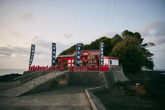 Itatehyozu Shrine (Kamabuta Shrine)