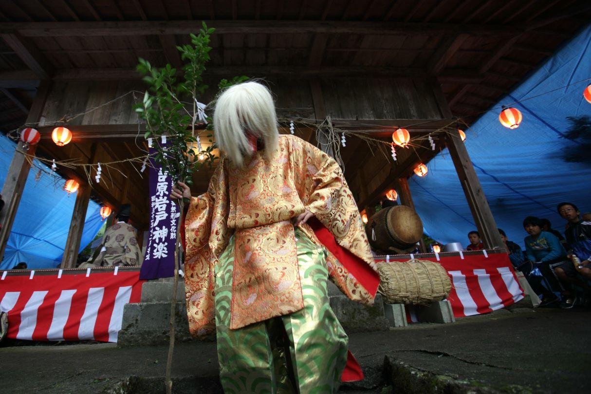 Yoshiwara Iwato Kagura