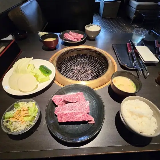 肉工房 初栄