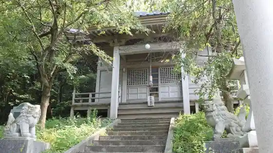 I Yoru Nisshi Shrine