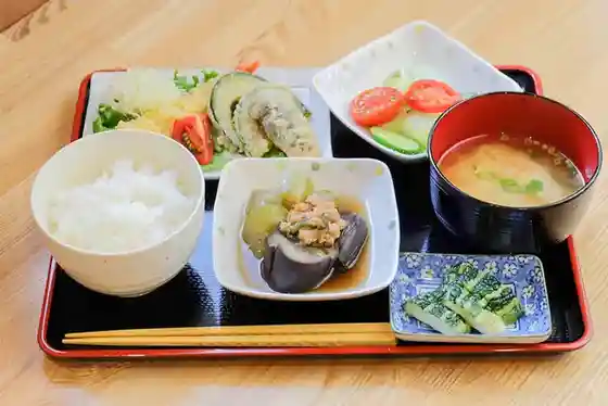 Tomi Kusa Shokudo Makanai Ya