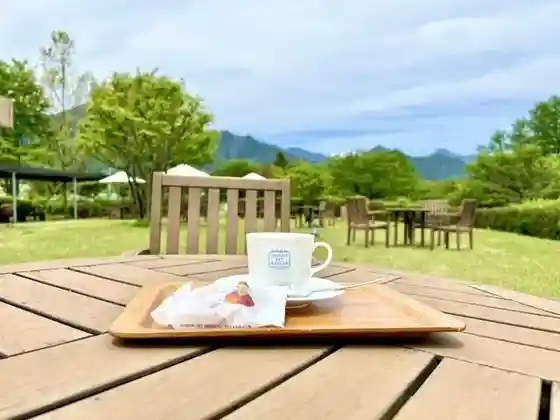 Azumino Chihiro Bijutsu-kan Ehon Cafe