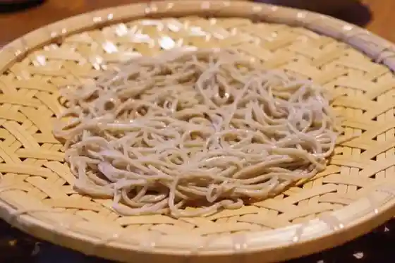 Soba No Kakure Ie Kichi Warai Raku