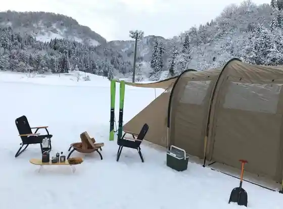Tochio Famirii Ski Area (Setchu Kyanpu)