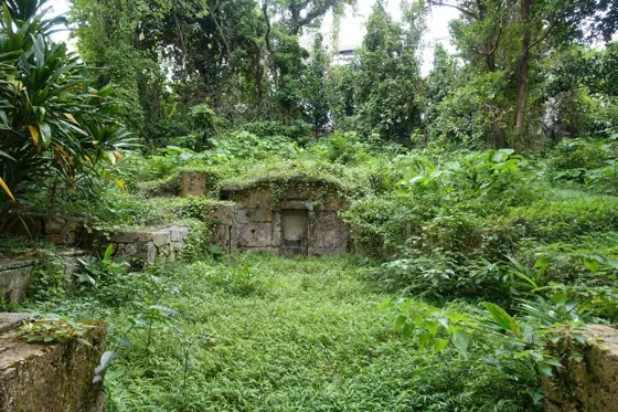 Ie Udun Tomb