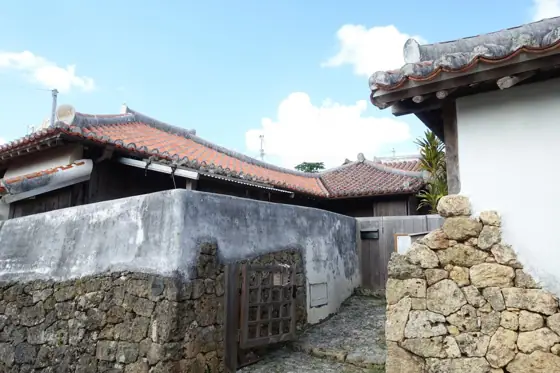 Aragaki Family Residence