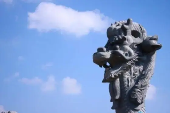 Dragon Pillar