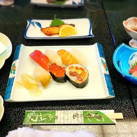 すし定