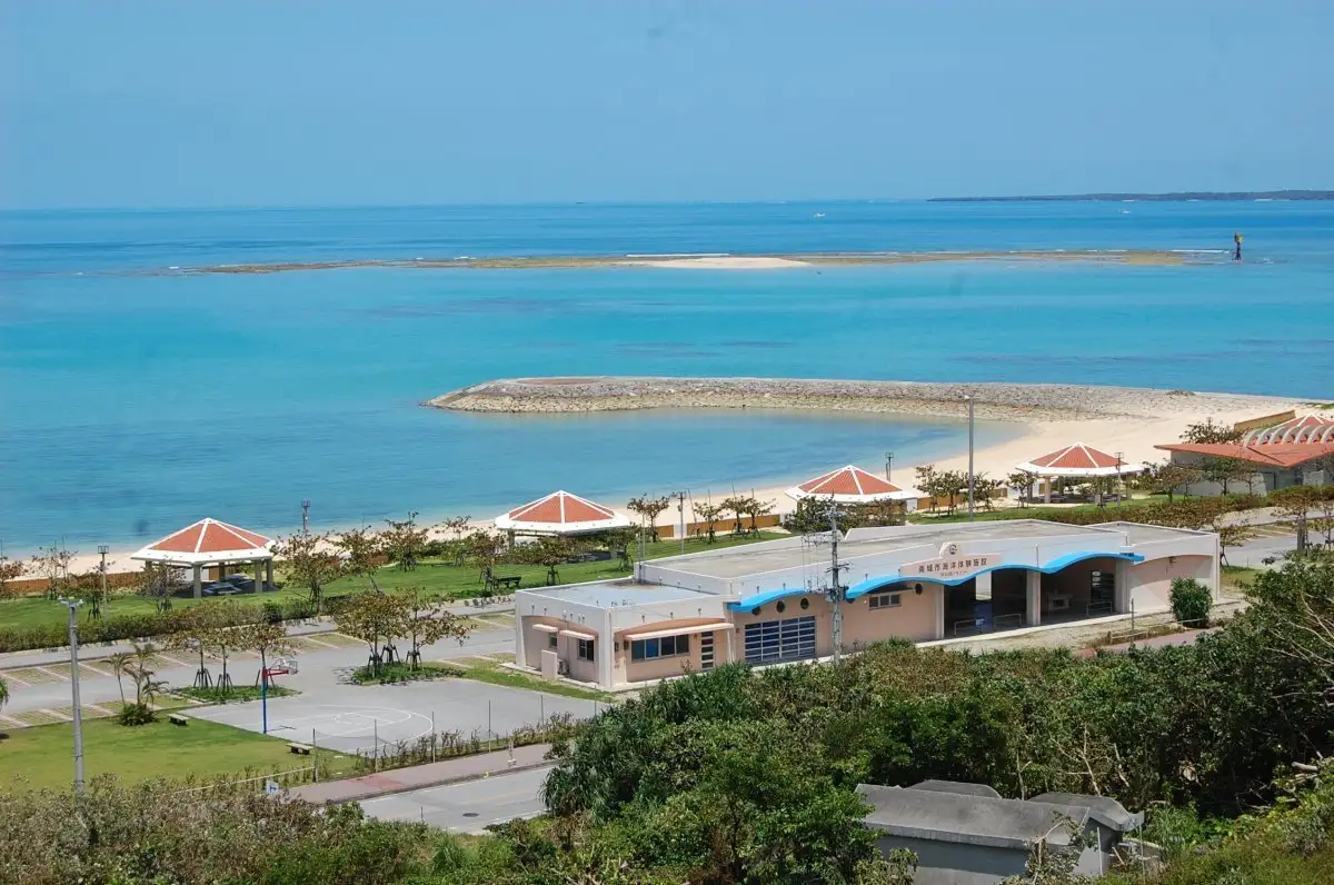 Azama Sansan Beach
