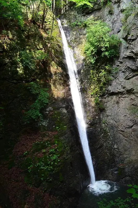 Nanmoku Falls Tour