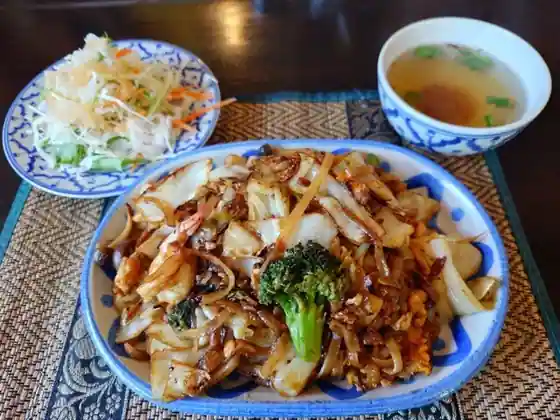 タイ料理ハウス ピサヌローク