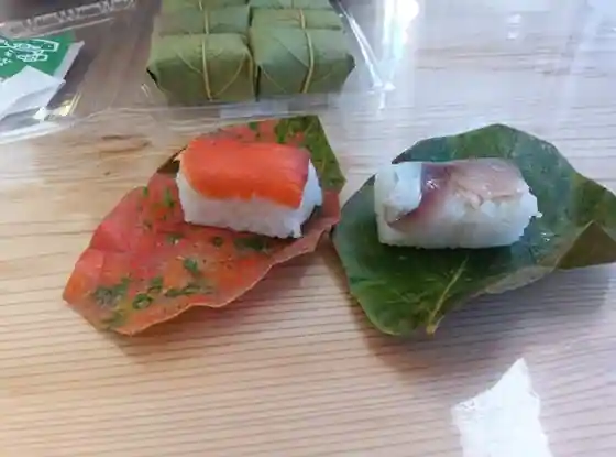 草もち　柿の葉すし　徳岡 吉野郡川上村店