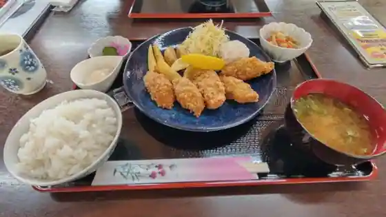 御食事処 トライ