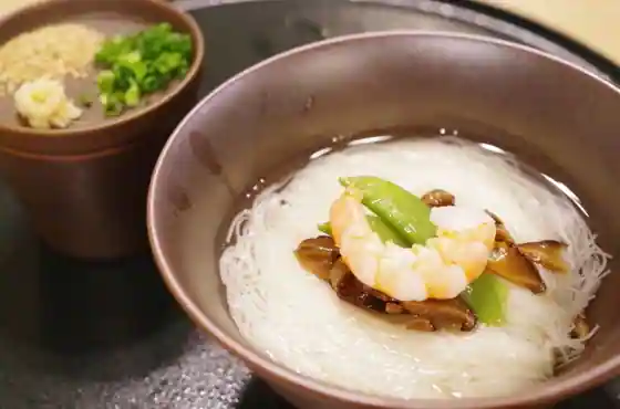 三輪山本 お食事処