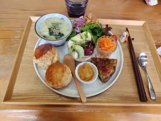すこ。