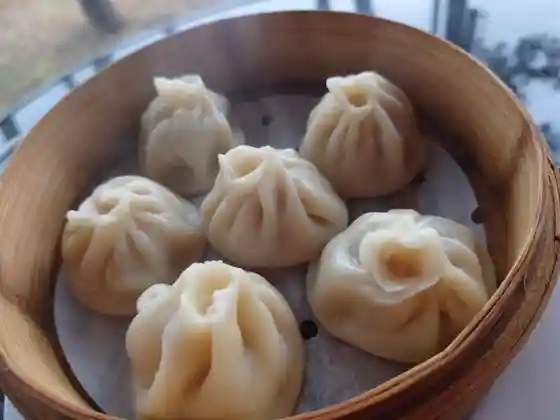 餃子王 メイプル館内店