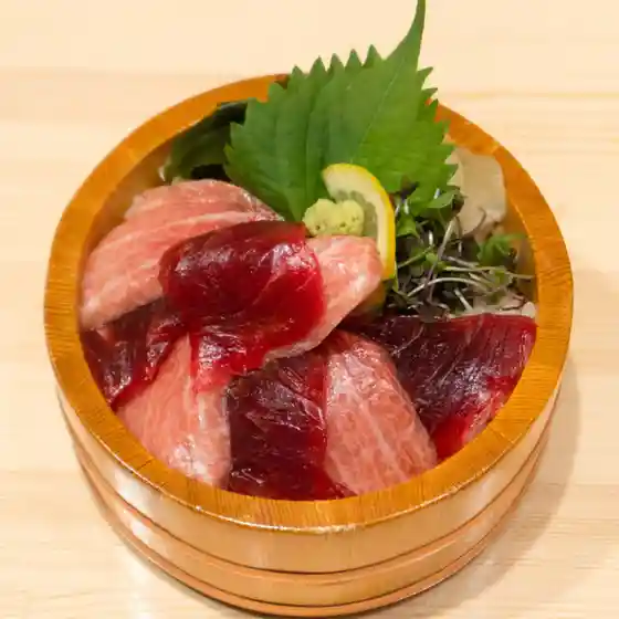 牡蠣と海鮮丼 ふぃっしゃーまん亭
