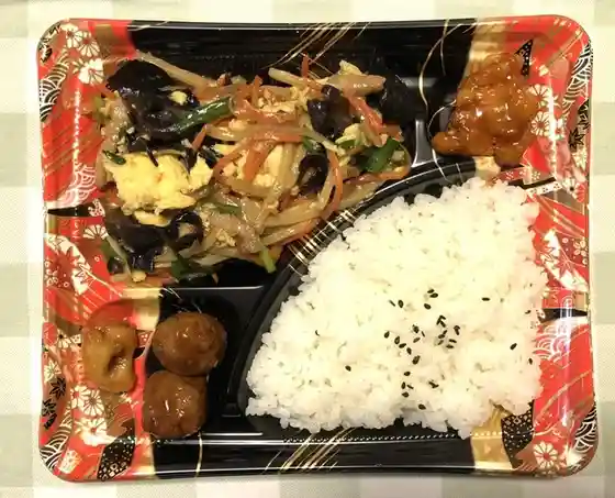 第一楼 新名取店