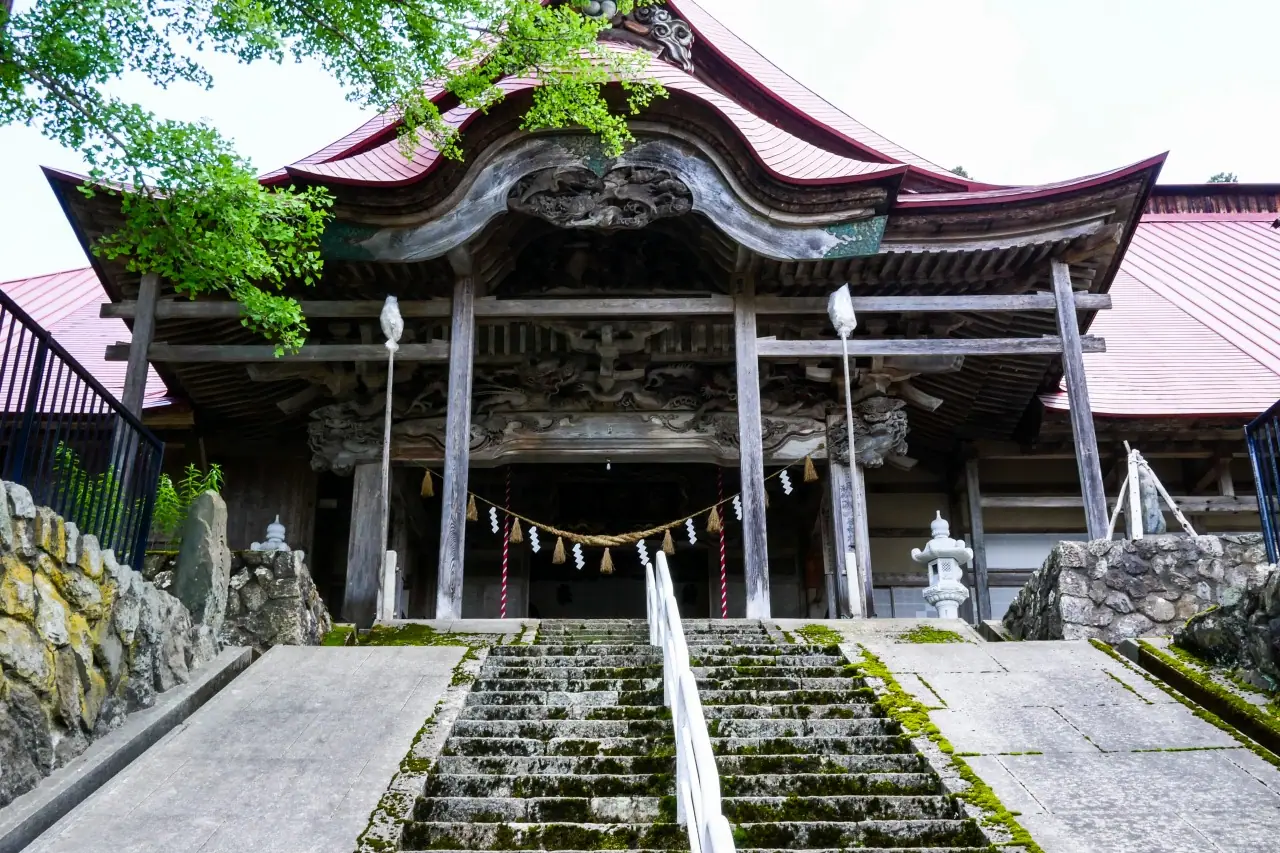 Gassan no Tohai Kuchi (Iwane Sawa Miyama Shrine)