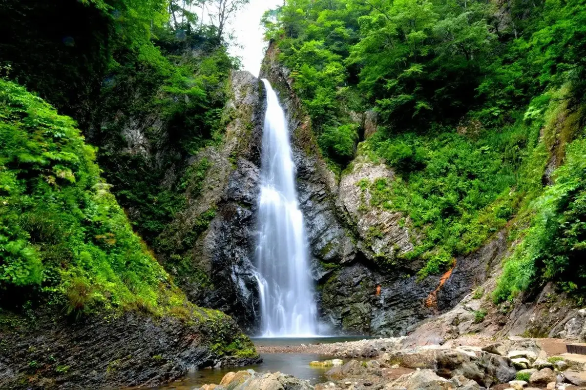 An Mon Falls