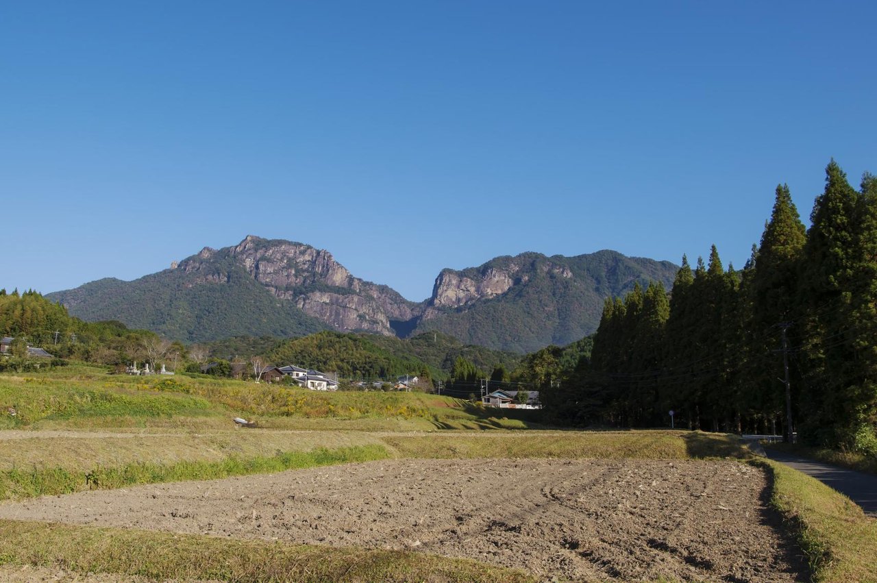 Mount Mukabaki and Mukabaki Falls