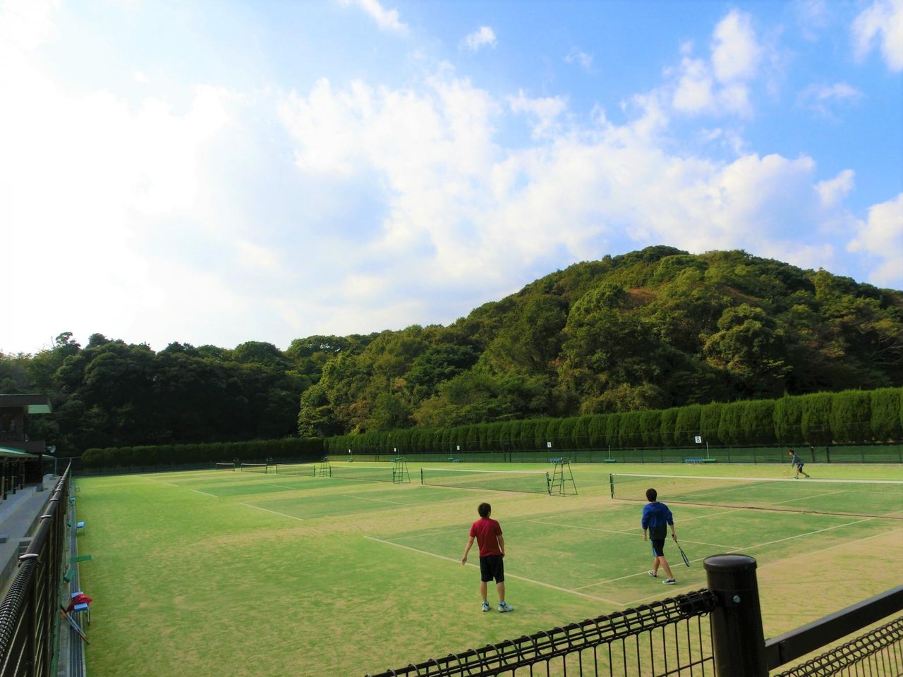 Nishikai Park Tennis Courts