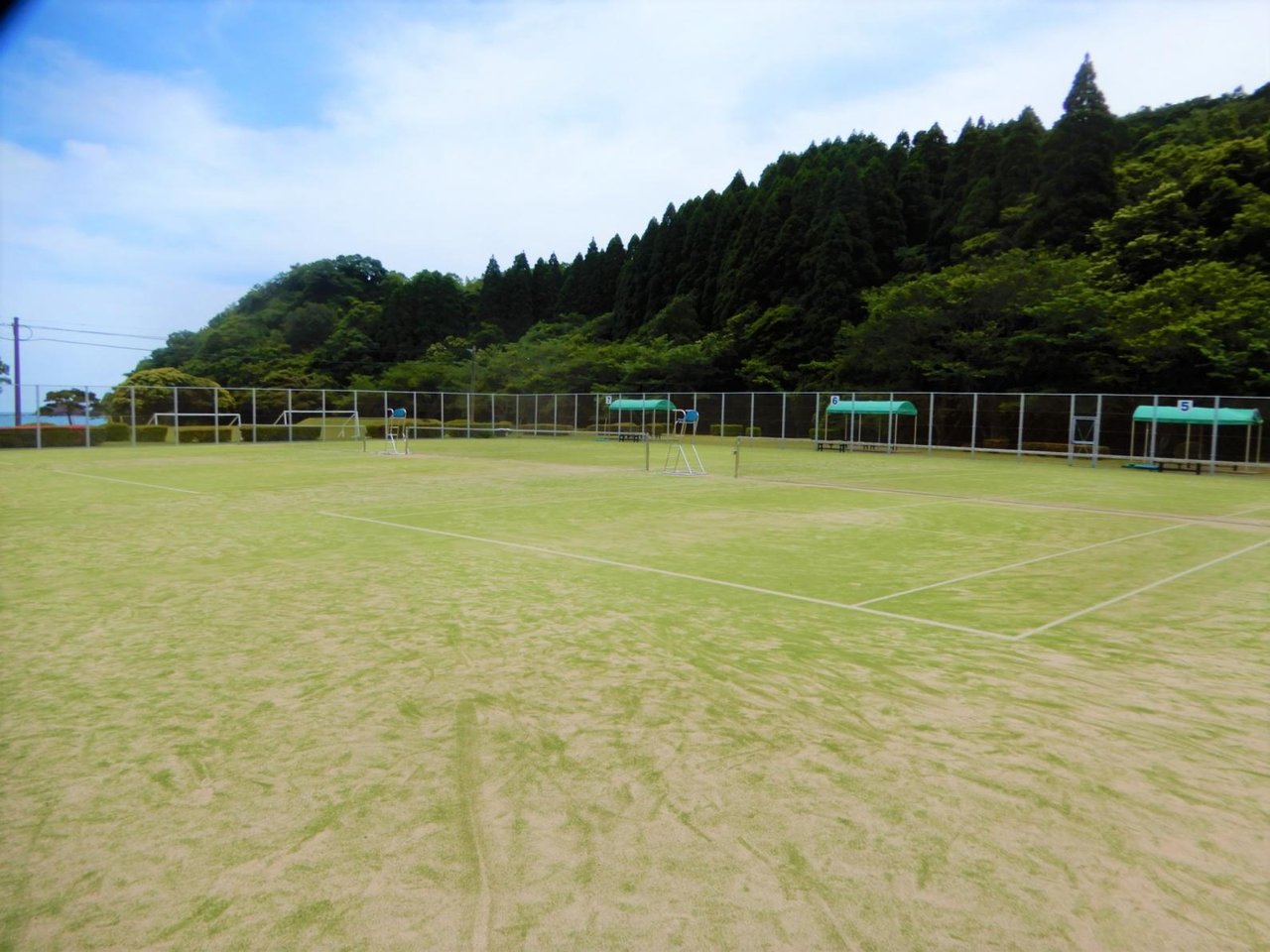 Sumie Family Travel Village Tennis Courts