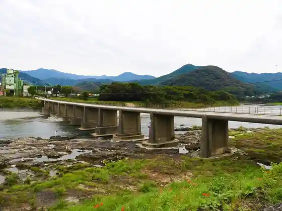 Naka-Niyodo Bridge (submersible bridge)