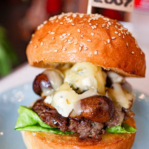 THE BURGER HEARTS
