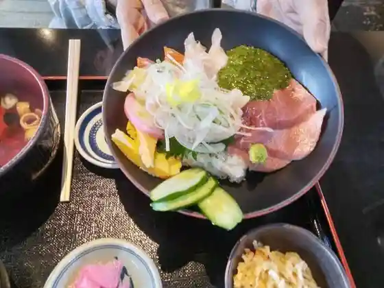 とり八