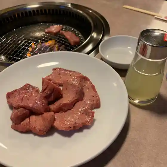 ホルモン焼肉 ぷるぷる