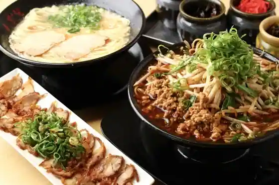 Hachi Raku Warai