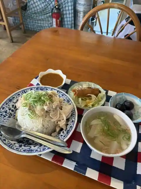 ユワデーのタイ料理