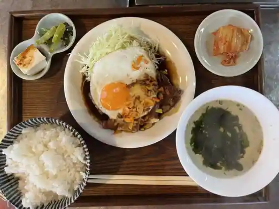 蓮玉