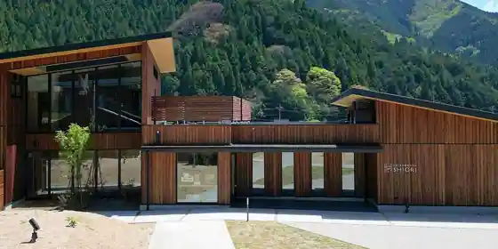 100年の森のホテル　栞