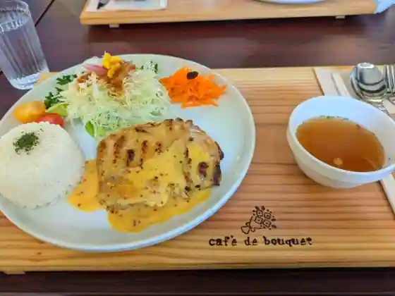 caf'e de bouquet