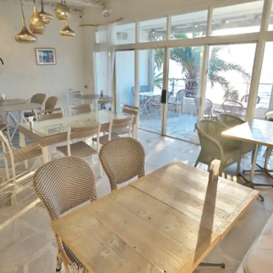 Seaside Cafe Hanon