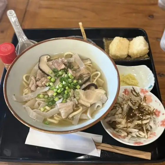 古民家食堂てぃーらぶい