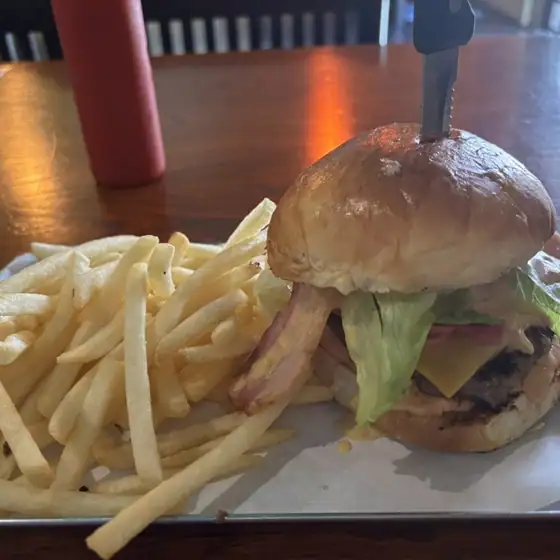 Zamami Burger and Pizza