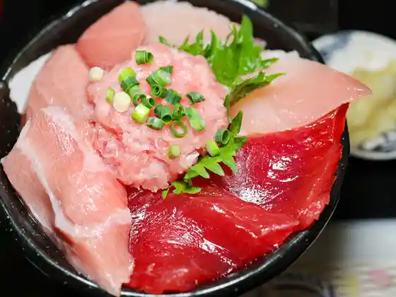 まぐろ屋 明神丸