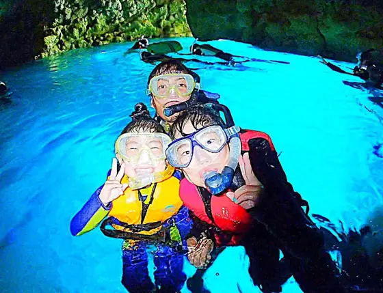 Okinawa Andago Blue Cave Tropical Fish Snorkel and Kayak