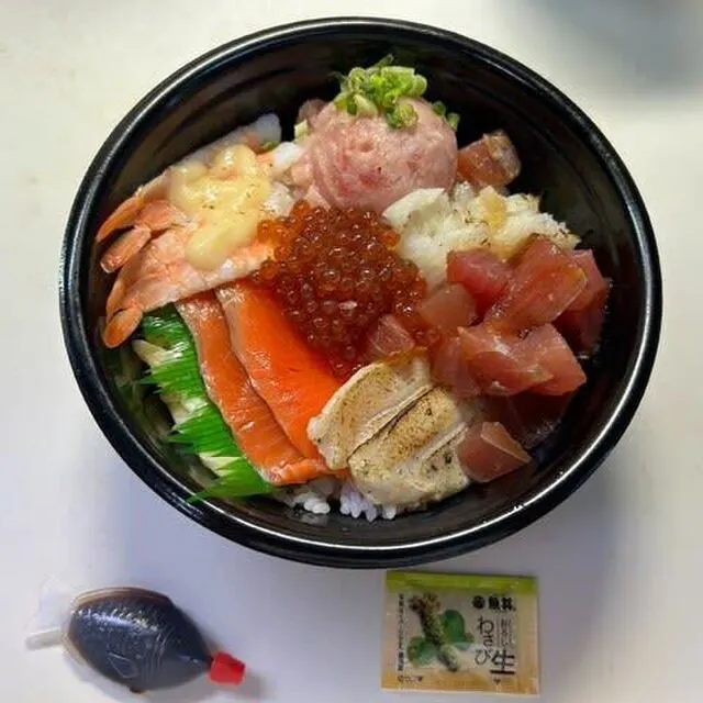 魚丼 春日原駅前店