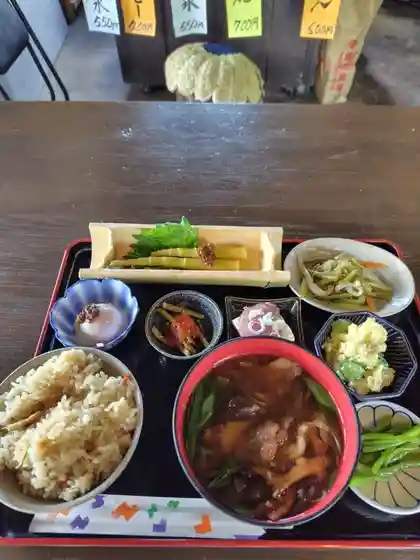 大久商店 山の幸直売店