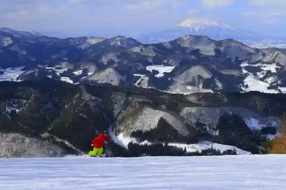 Owani Onsen Ski Resort