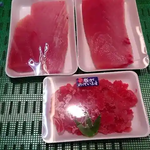 山セ 鈴木商店